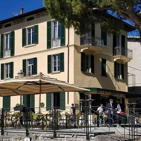 La Casa Di Ester, Lenno. アパート レンノ
